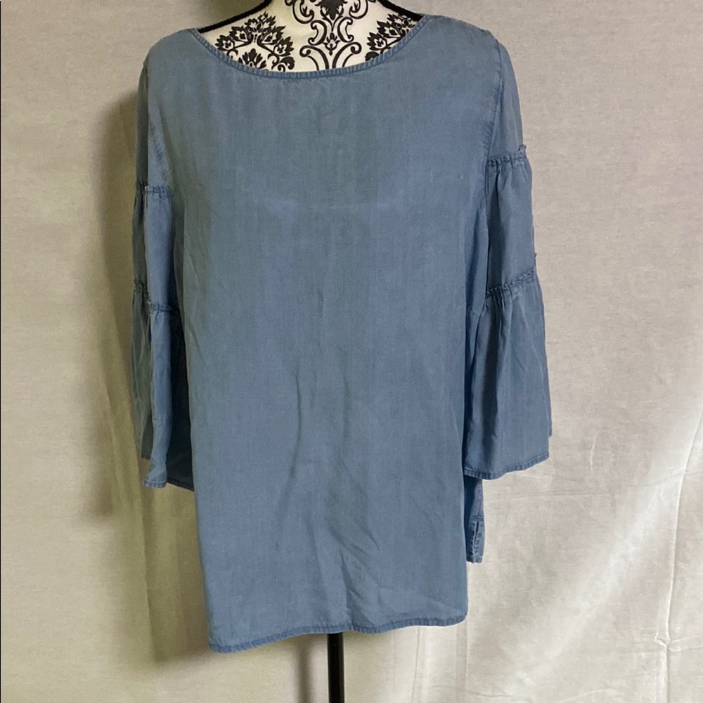 J. Jill Denim Tencel Lyocell Blouse with beautiful flare bell sleeves EUC Large